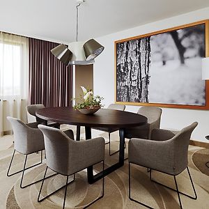 One-Bedroom Master Suite Executive Level